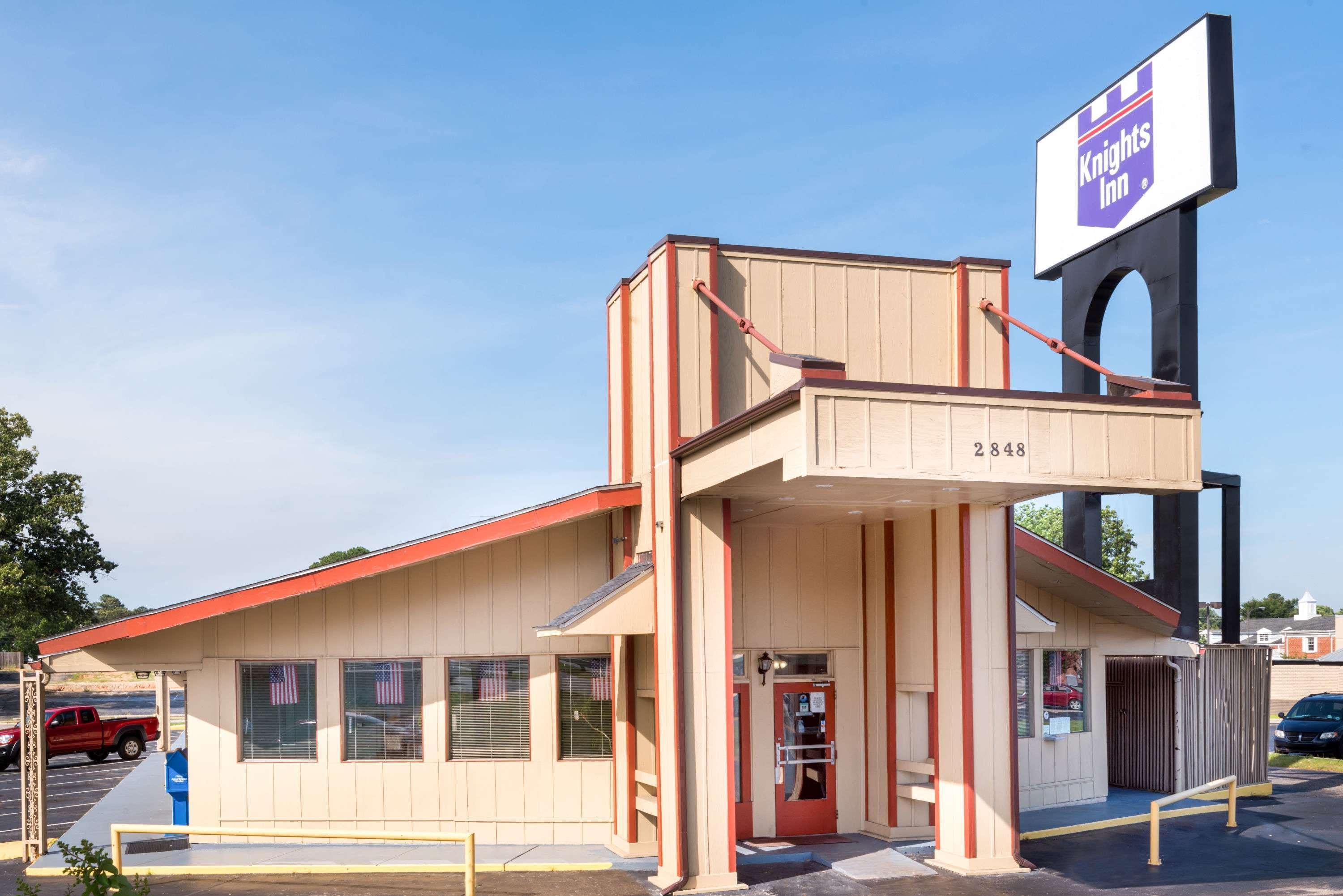 Knights Inn Fayetteville - Fort Bragg Екстер'єр фото